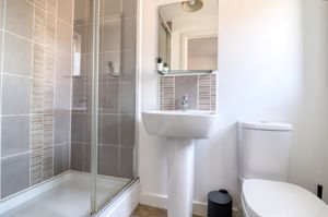 Ensuite- click for photo gallery